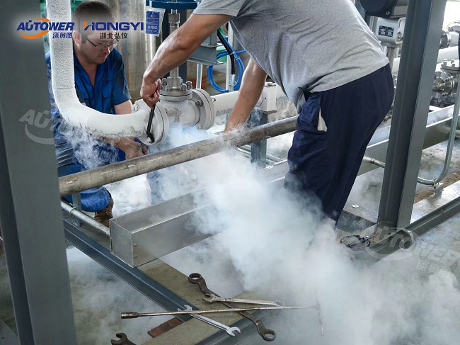 中石油中石化一級(jí)供應(yīng)商深?yuàn)W圖談裝卸車鶴管的使用方法 中石油中石化一級(jí)供應(yīng)商深?yuàn)W圖談裝卸車鶴管的使用方法